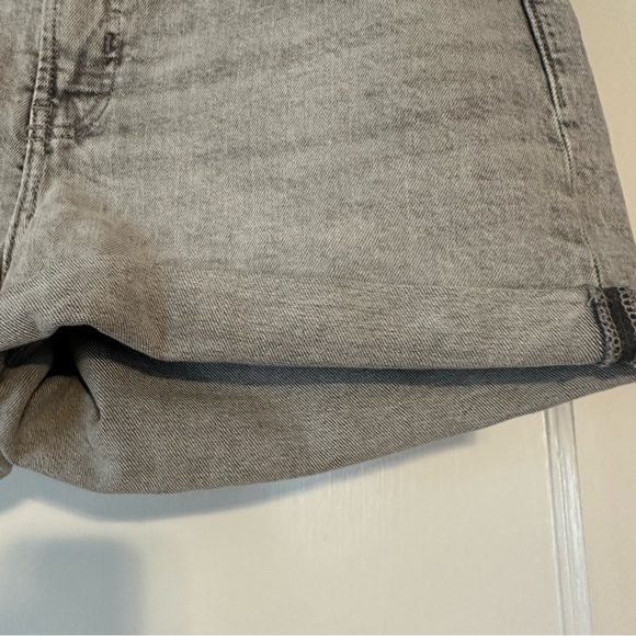 Old Navy Shorts Womens 14 OG Straight high Rise Secret Smooth Pockets - Picture 5 of 10